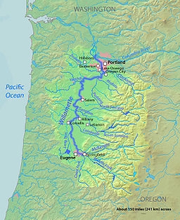 Where does the willamette river meet the columbia river?-example-1