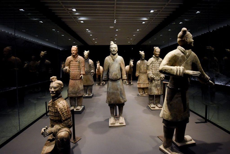 Si Huang's terracotta warriors are sometimes called the eighth wonder of the ancient-example-3