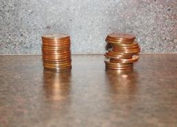 PLEEEAAASSSEEE HELP ME OUT!!!!!! The stack on the left is made up of 15 pennies, and-example-1