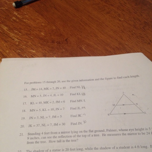 Can someone explain 15-20? I really need help and it's due tomorrow. Thank you in-example-1