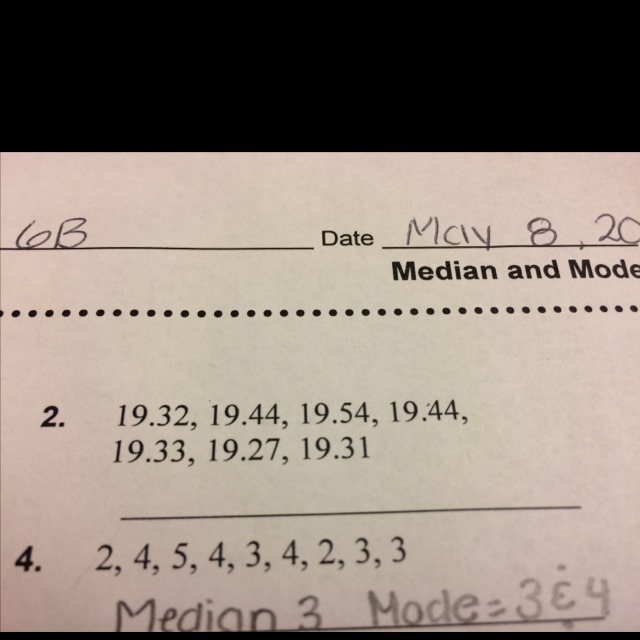 Can some one help me fond the median and the mode-example-1