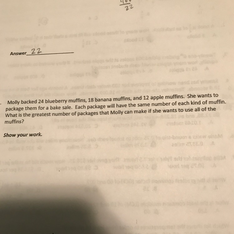 Molly baked 24 blueberry muffins, 28 banana muffins, and 12 apple muffins. She wants-example-1