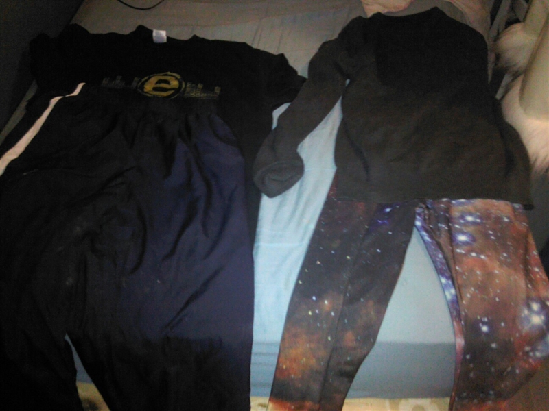 What should I wear today left or right-example-1