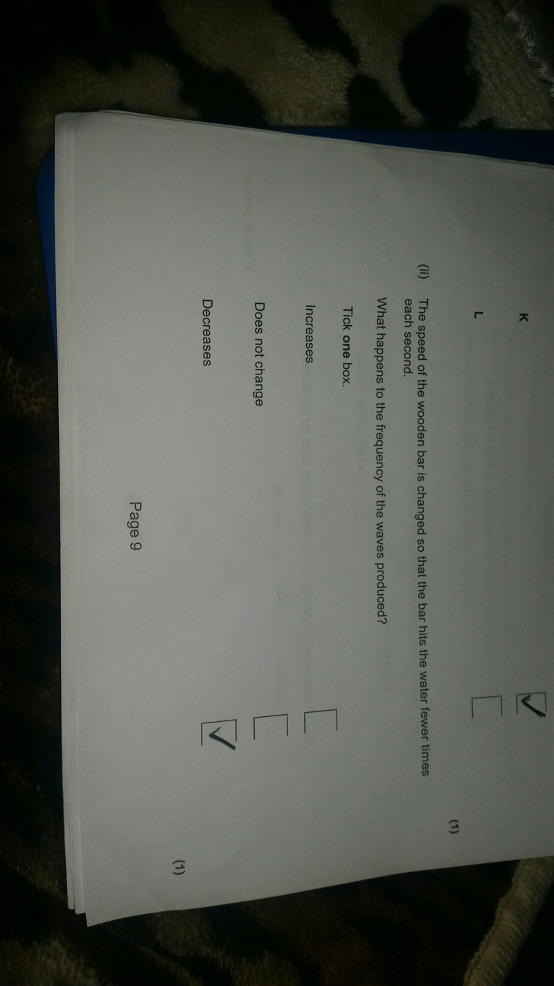 What happens to the frequency of the waves producted-example-1