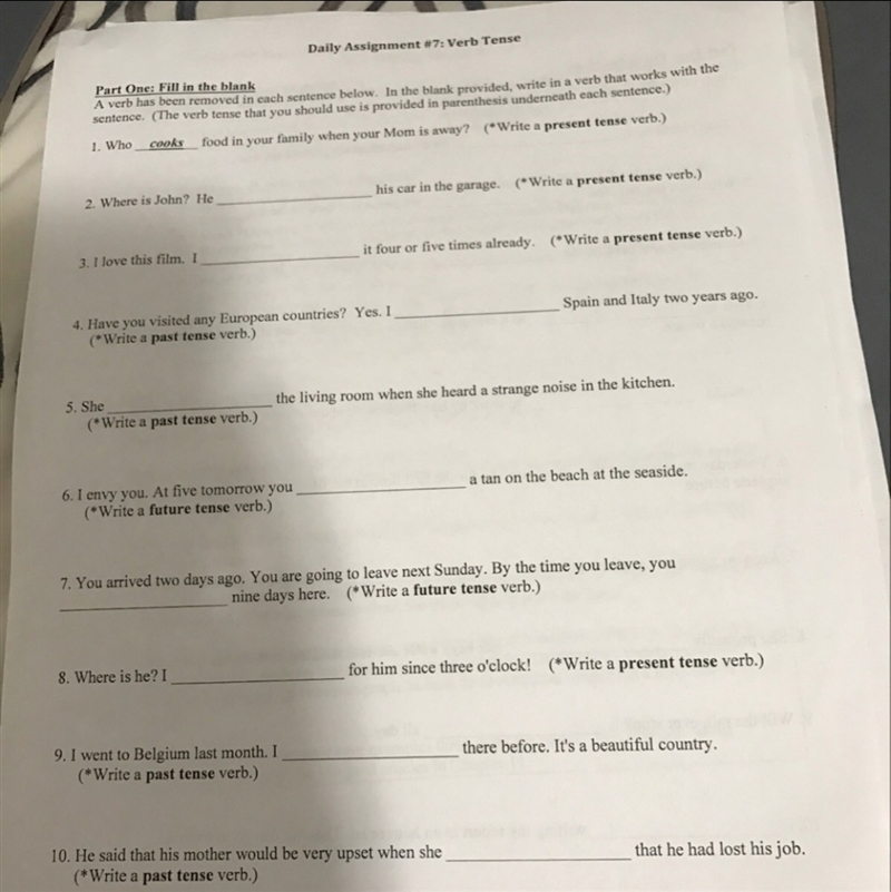 Please help me English assignment-example-1