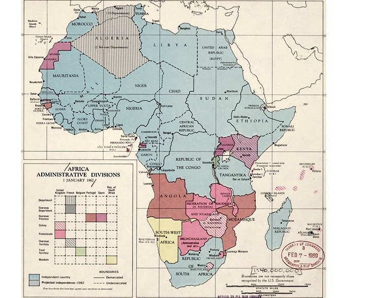 Please Help Analyze the differences between these two maps. Describe what differences-example-2