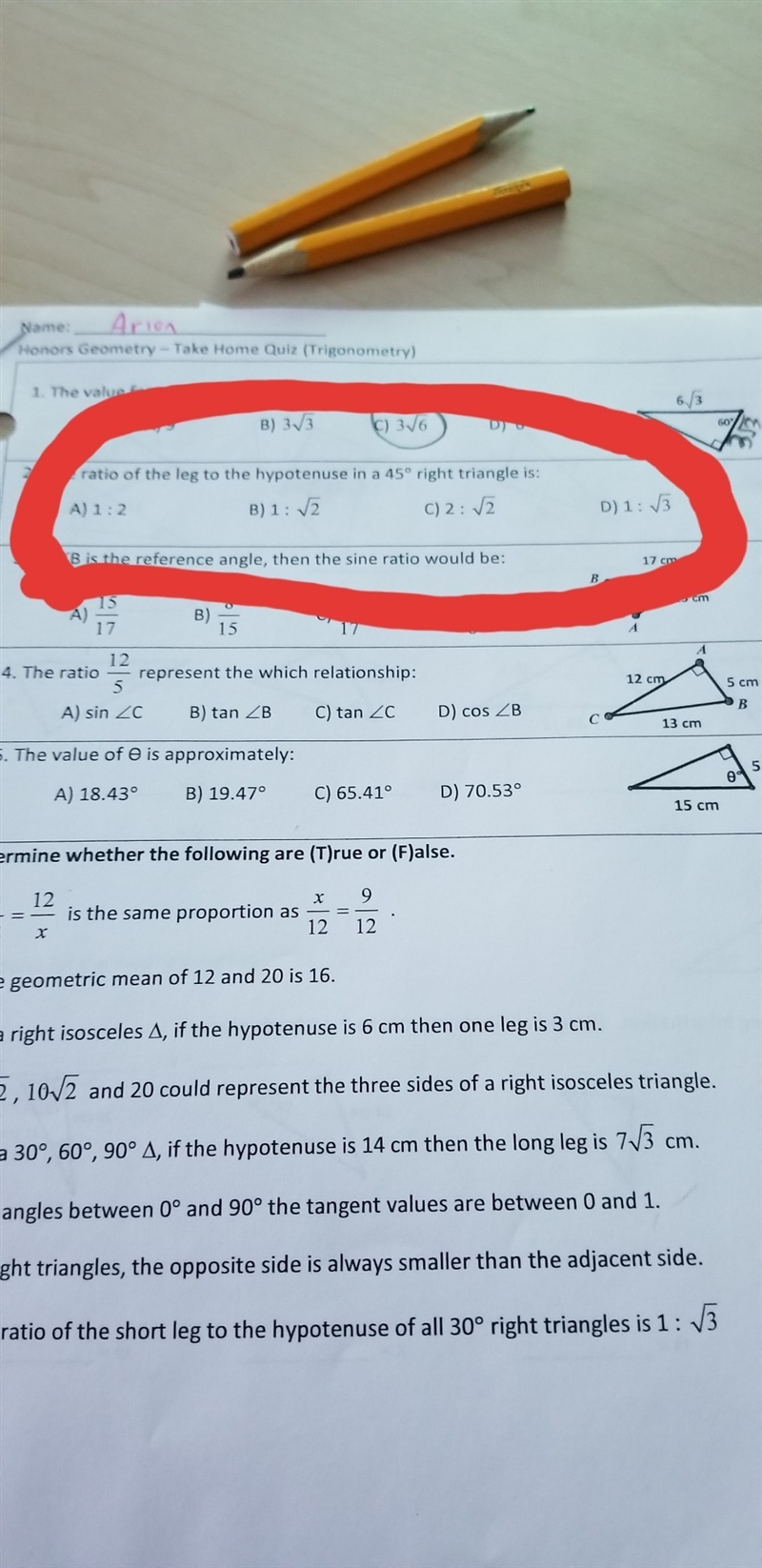 The ratio of the leg to the hypotenuse in a 45° right triangle is-example-1