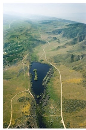 20 Points 1. Which occurs along a divergent plate boundary? a. rugged mountain ranges-example-1