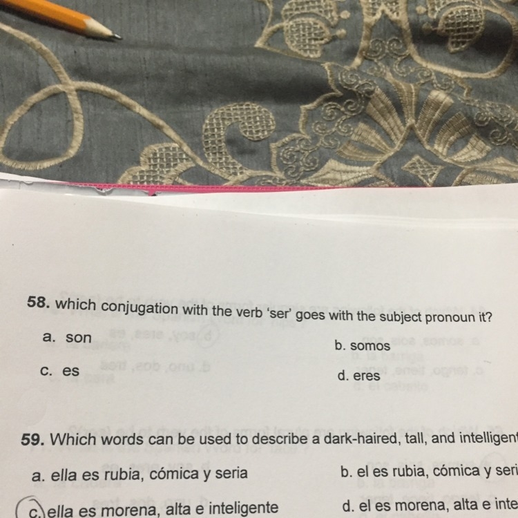 Spanish peeps a little help pls-example-1