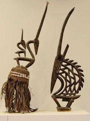 Which characterustucs describes chi wara masks made by bamana artists of africa-example-1