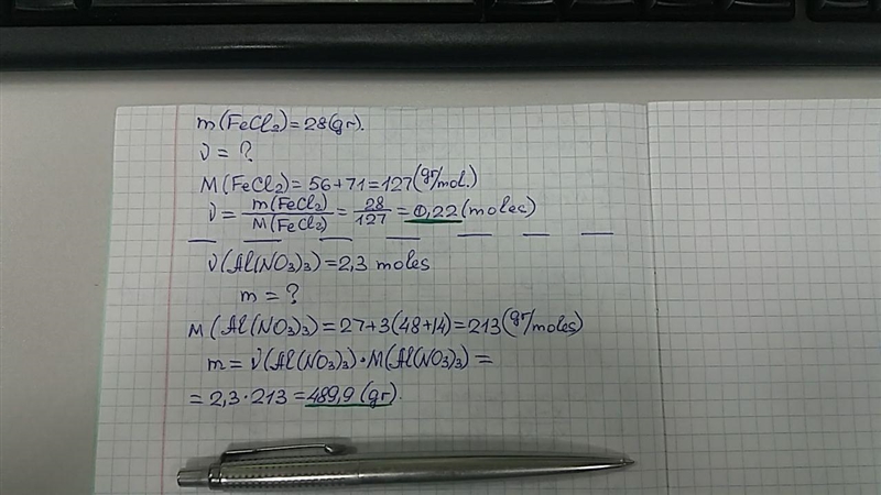 Convert the mass of a molecular substance to moles. 28 grams of FeCl2 is equal to-example-1