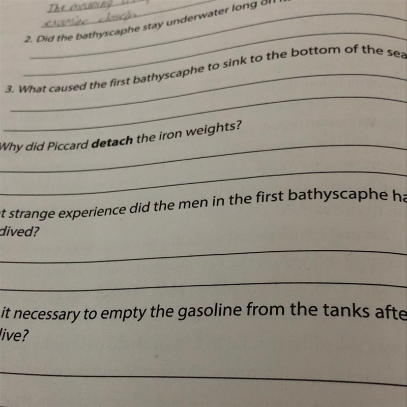 What caused the bathyscaphe to stay underwater-example-1