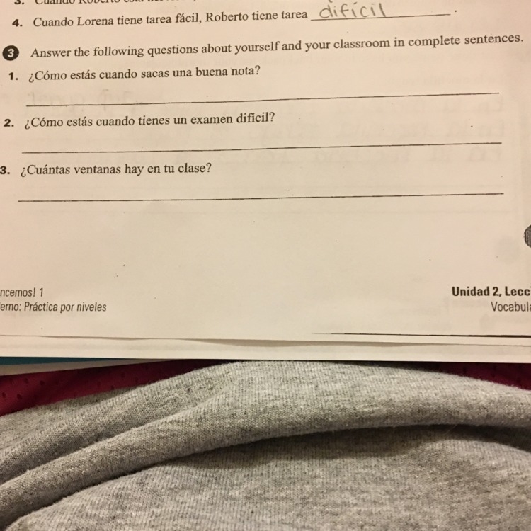 I need help with my spanish homework-example-1