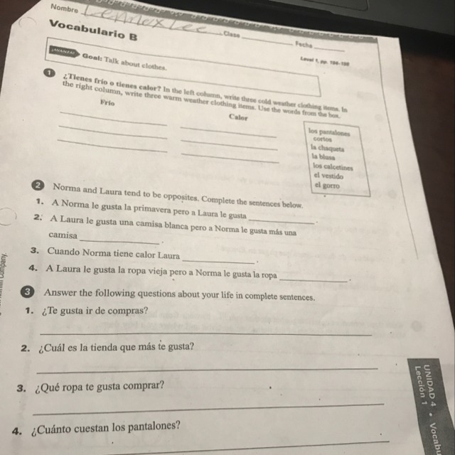 Please help me with this Spanish??-example-1