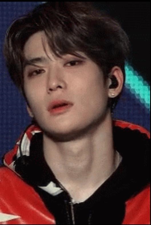 Ok first is jaehyun second is hyunjin third is taeyong-example-1