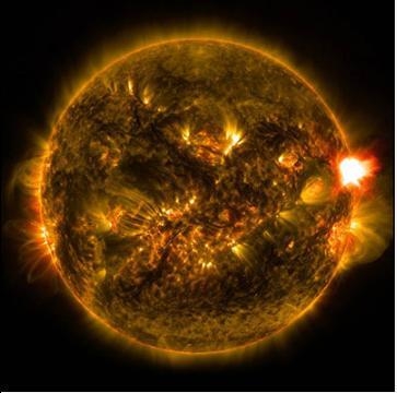 Which layer of the sun is responsible for producing the light shown in the picture-example-1