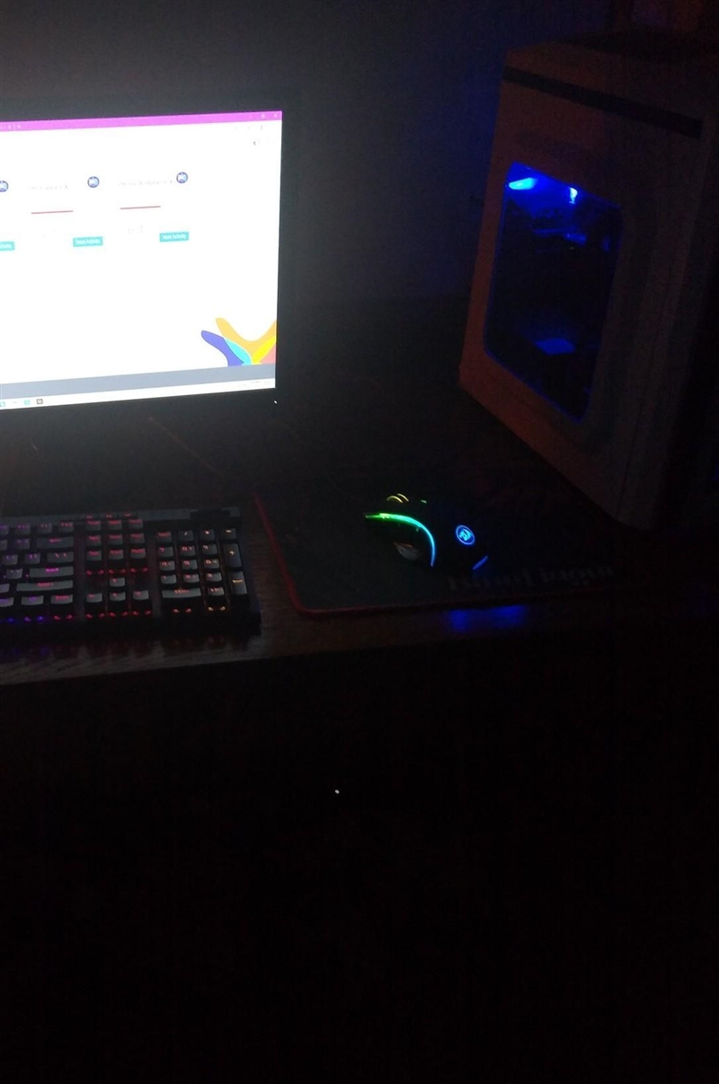 Here's a better picture of my pc mouse and keyboard​-example-1