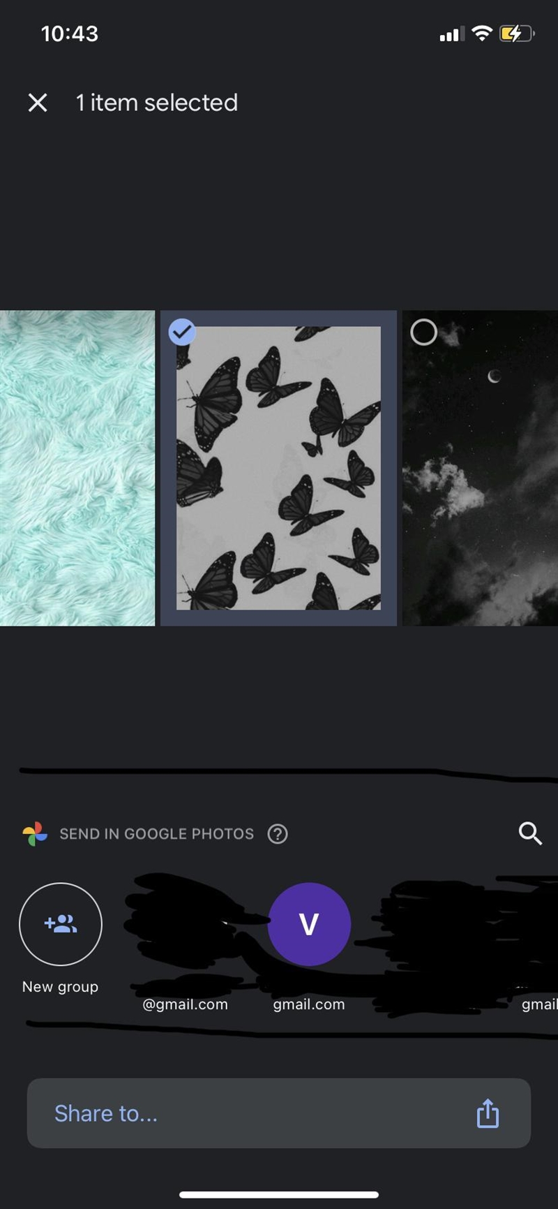 does anyone knows how I can remove those people at the bottom In google photos it-example-1