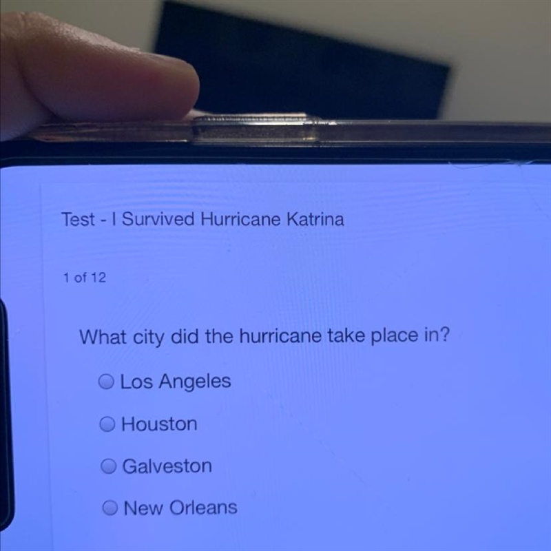 What city did the hurricane take place in?-example-1