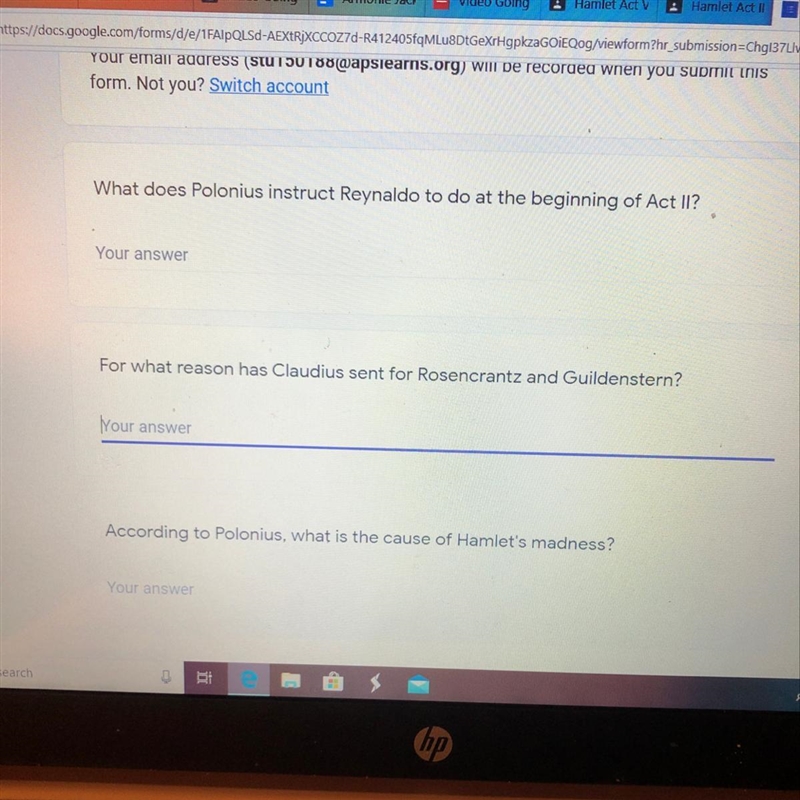 Hamlet short answer response questions (picture of questions included)-example-1