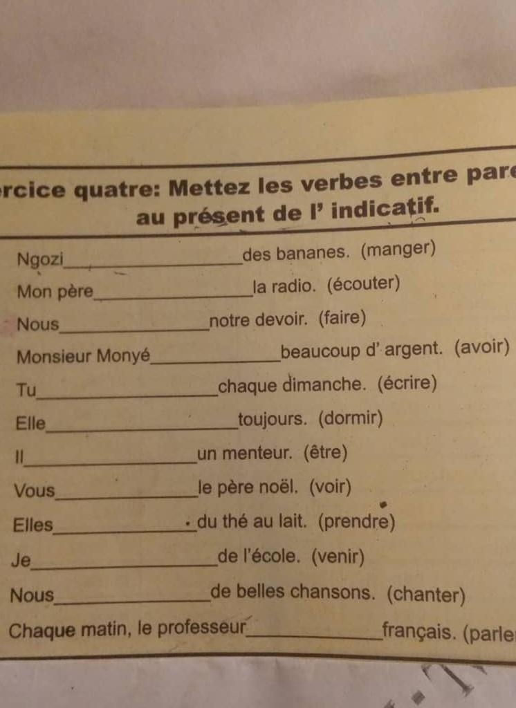 Help ma solve it french​-example-1