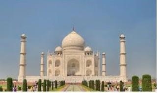 Which is the best tourism place in India?​-example-1