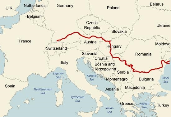 According to the map below, the red line represents what river? Po River Rhine River-example-1