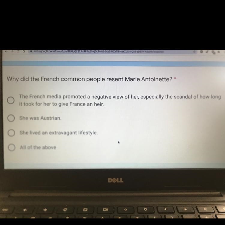 Yo can I get someone to help me?-example-1