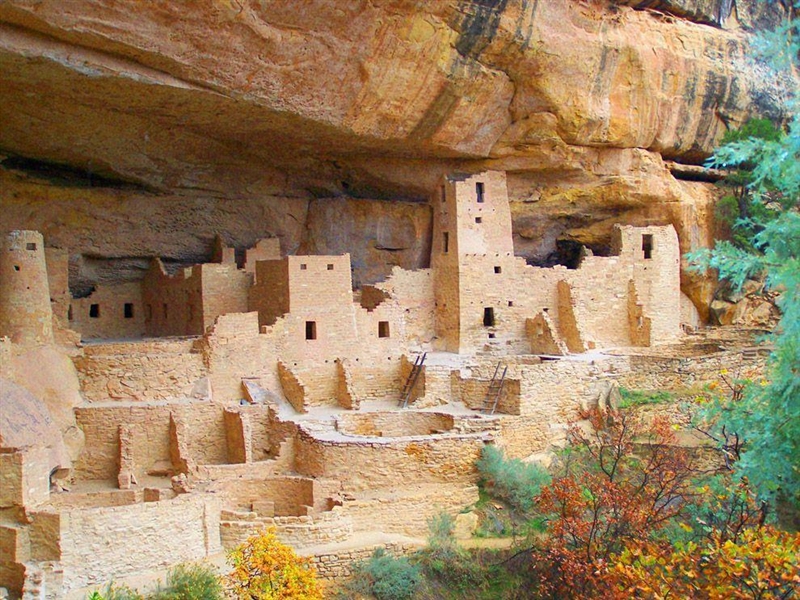 Which civilization lived in elaborate cliff dwellings? Anasazi Iroquois Plains Algonquian-example-1