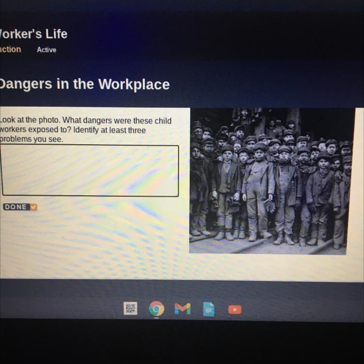 Look at the photo.What dangers were these child workers exposed to? Identify at least-example-1