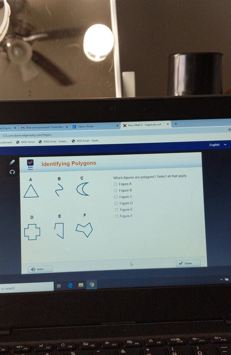 Choose the figures that are polygons​-example-1