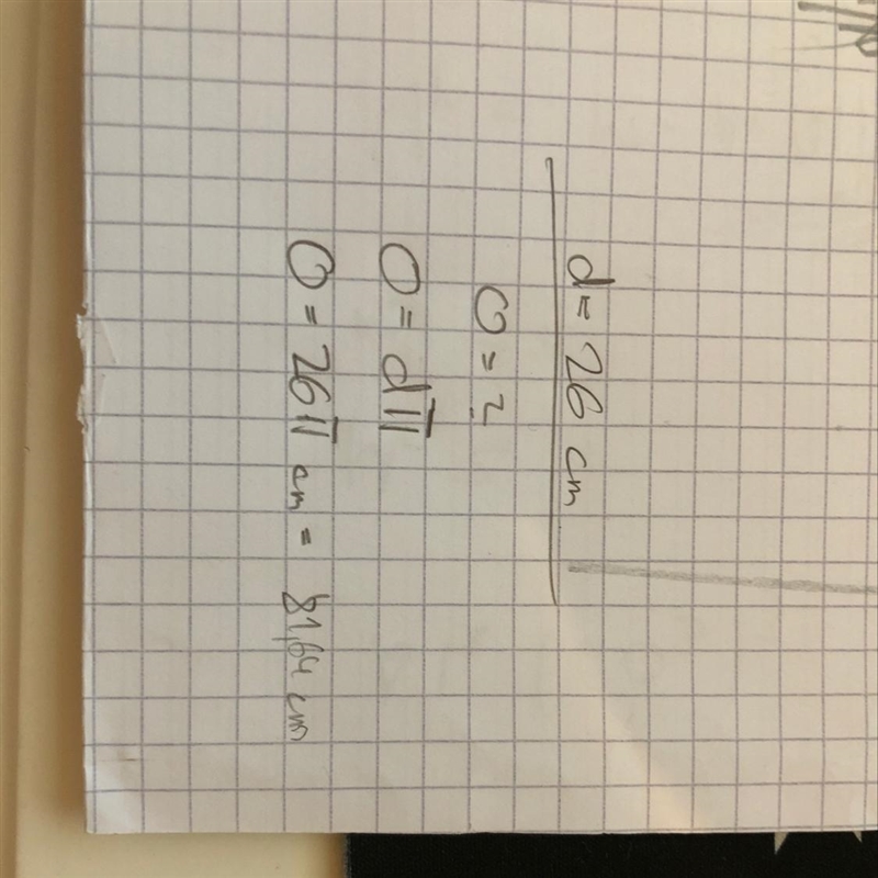 The diameter of a circle measures 26 cm. What is the circumference of the circle? Use-example-1