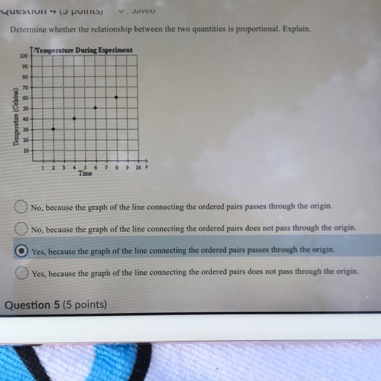 Determine whether the two quantities is proportional-example-1