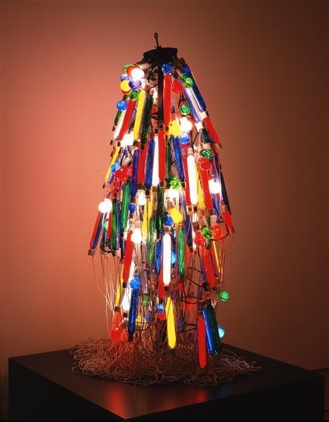 n her abstract works Electric Dress and Untitled, Japanese artist Atsuko Tanaka created-example-2