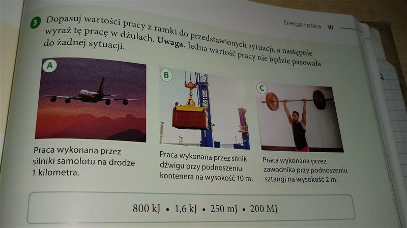 dopasuj wartości pracy z ramki do przedstawionych sytuacji ,a nastepnie wyraż te prace-example-1