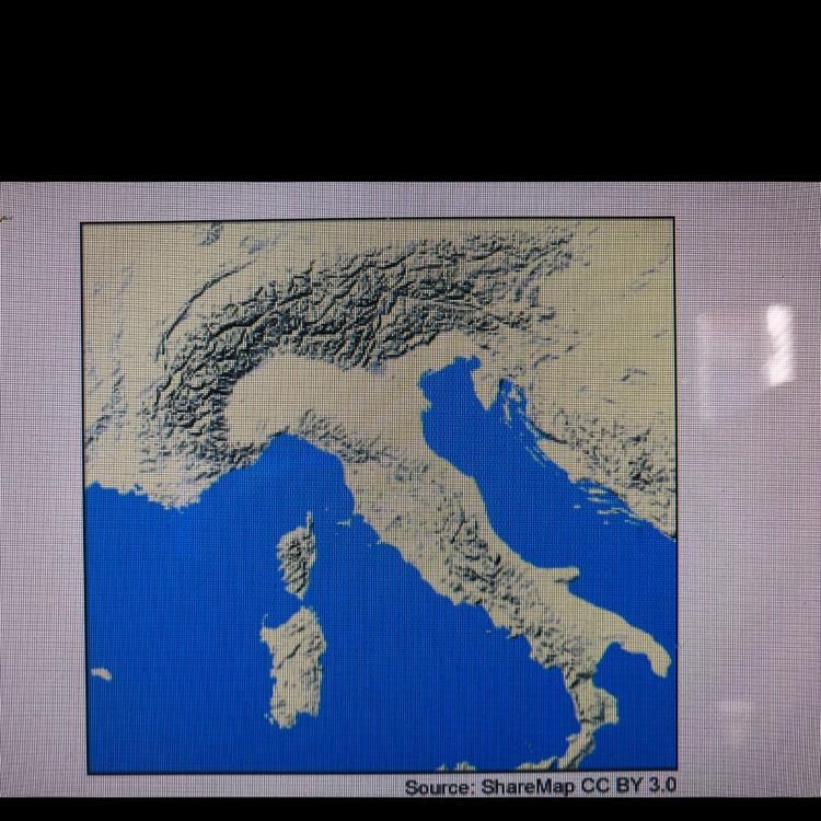 Which major landform is shown at the top of this map?-example-1