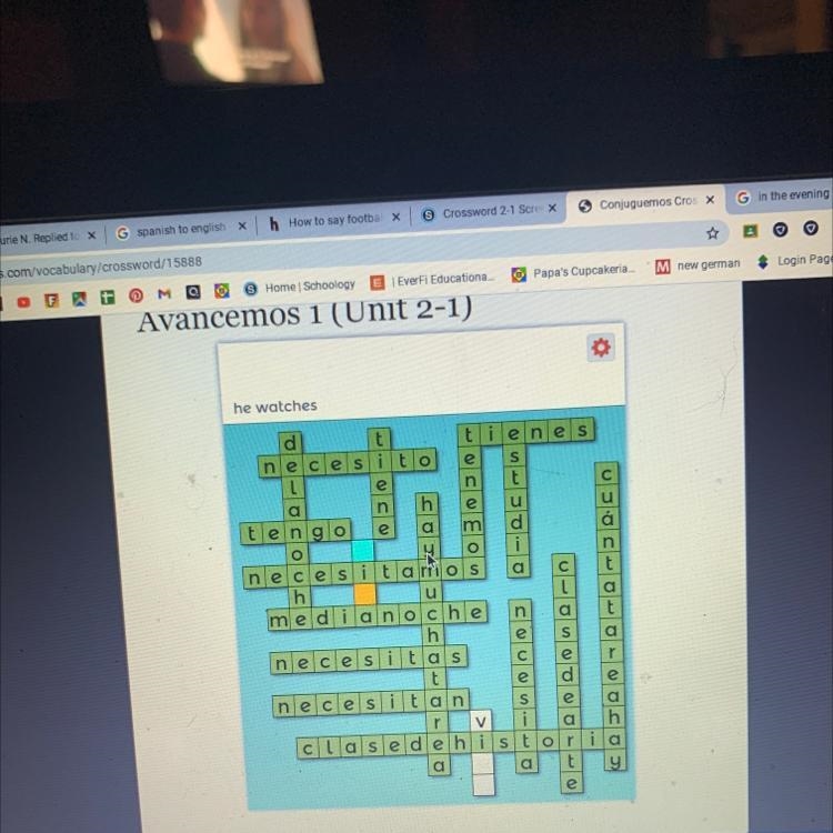 How would you say “he watches” in Spanish in a way that fits into this crossword-example-1