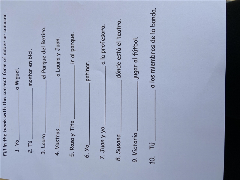 Fill in the blank with correct form of saber or conocer-example-1