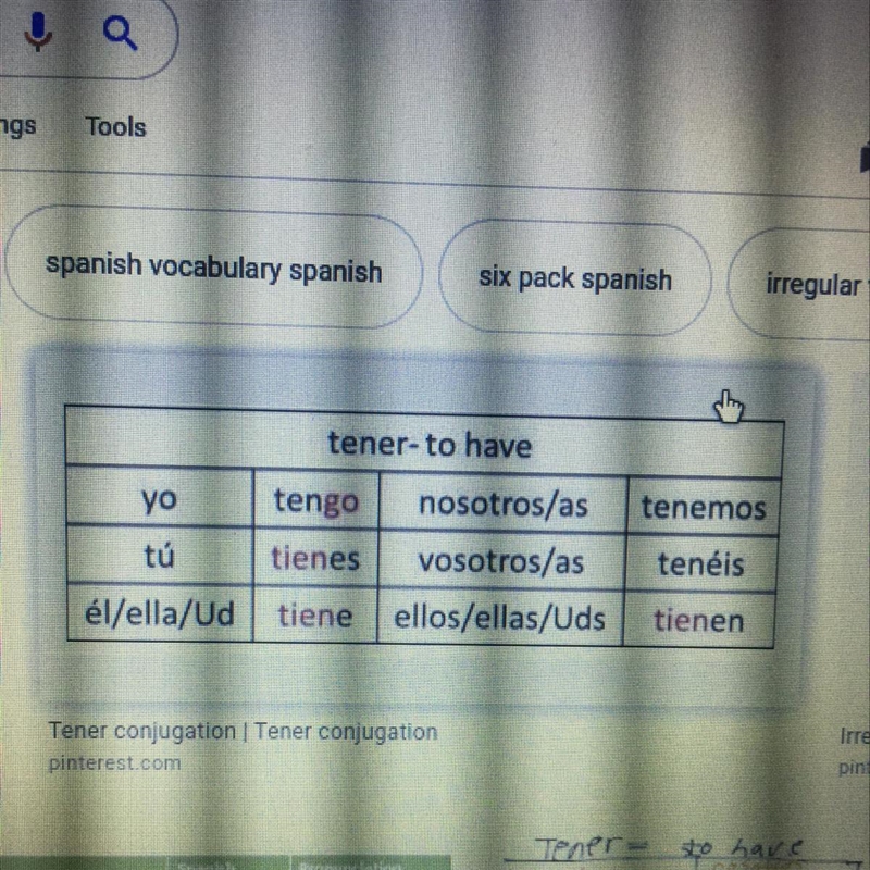 Nosotros *blank* en la clase de ciencias sociales. O está O estamos O están O est-example-1