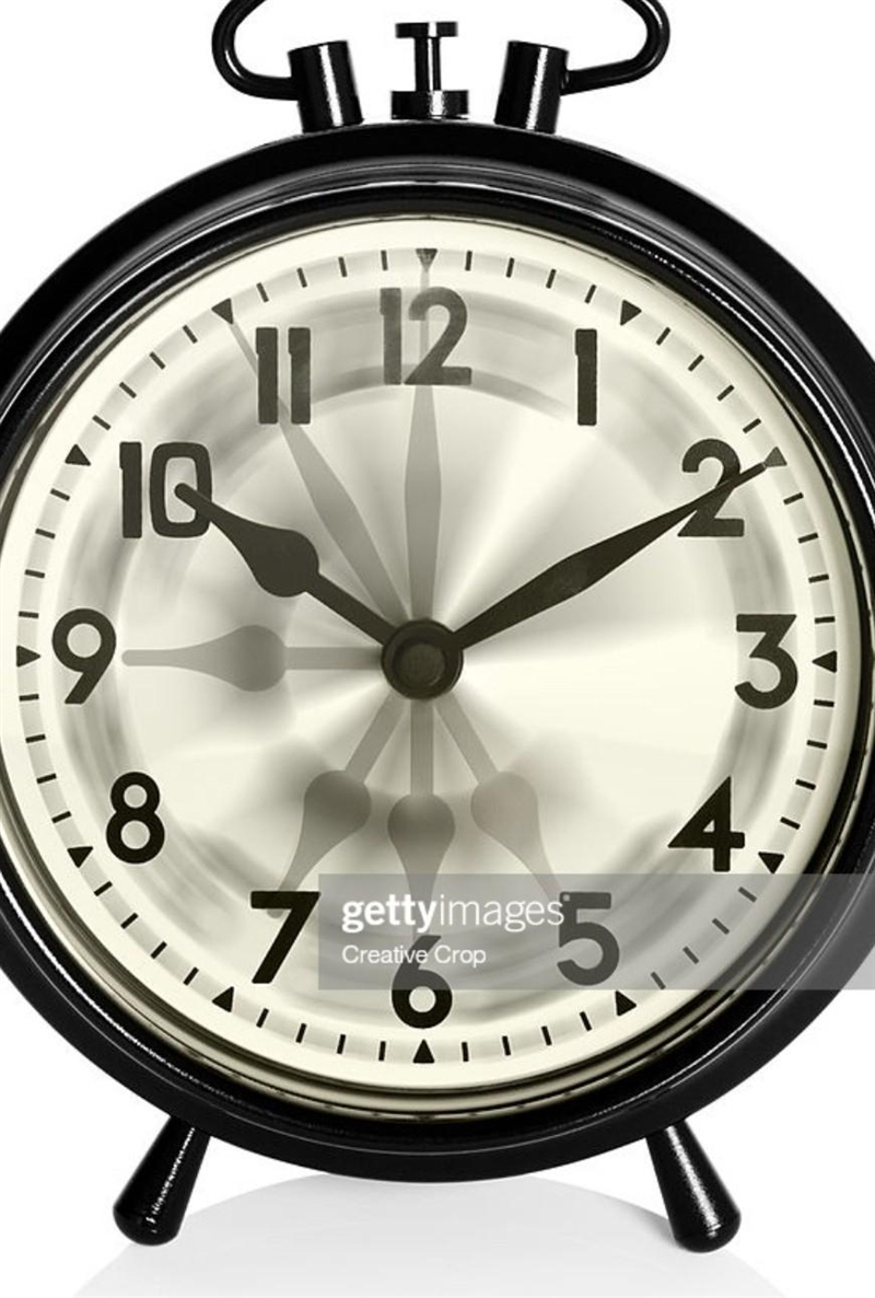 Can anyone give me a photography tip I'm trying to take a picture of a clock and make-example-1