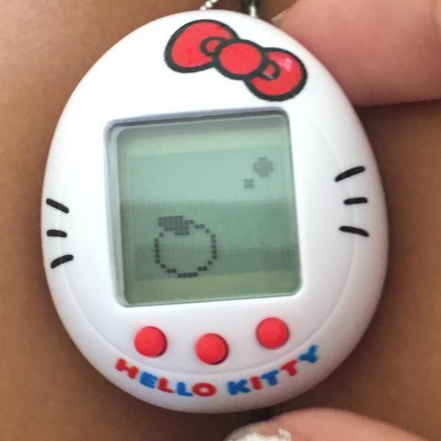 What does this mean on a tamagotchi lol (this is the hello kitty one)-example-1