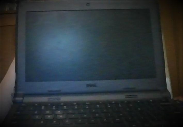 Does anyone know what type of Chromebook this is?-example-1