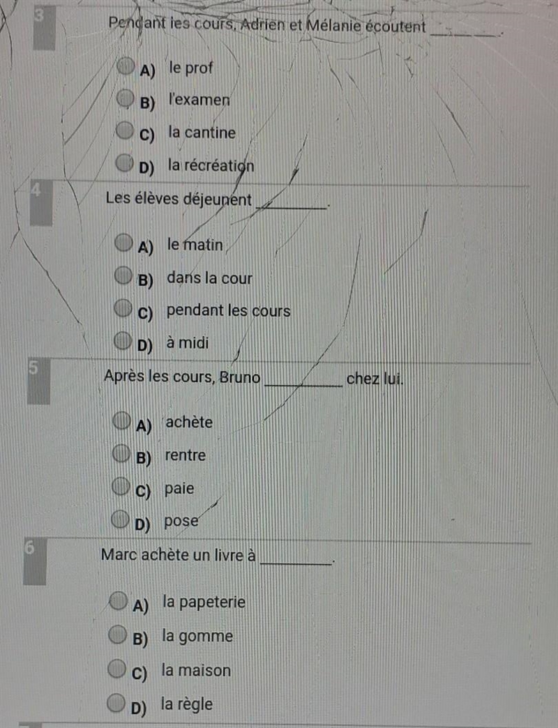 Elle passe _______à l'école. A) une vidéo B) la journée C) la main D) une question-example-1