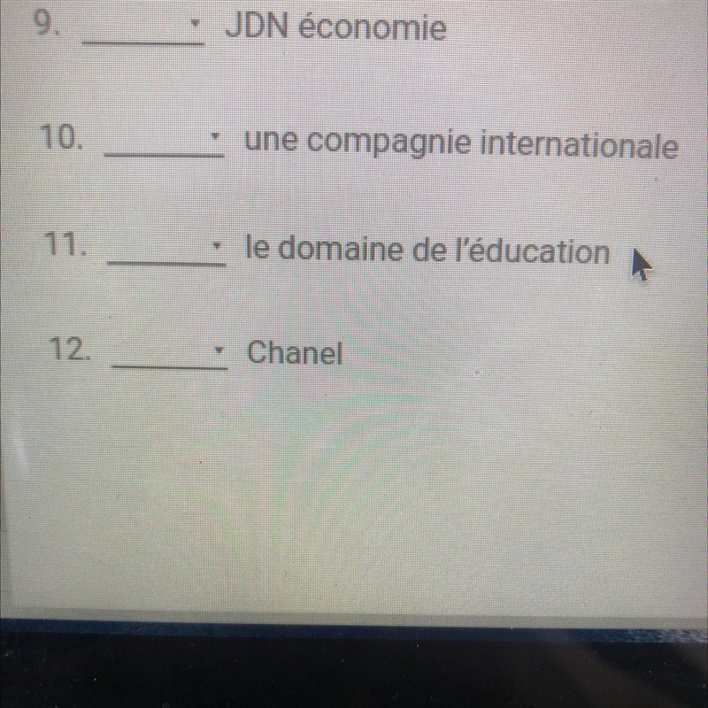 Help please using en chez dans à ou pour-example-1