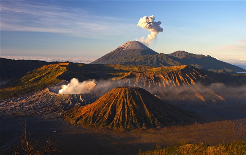 Where are 90% of volcanoes located?​-example-1