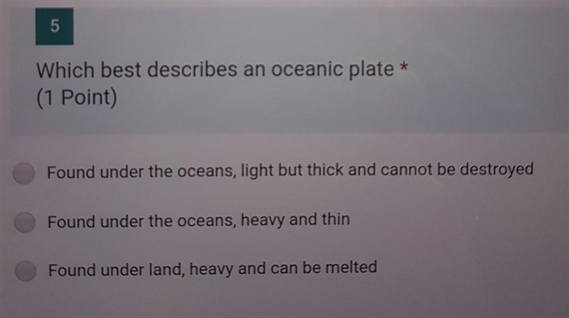 Where is an oceanic plate found? ​-example-1