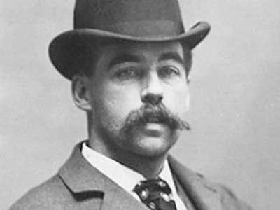 Who's H.H. Holmes? Was he a serial killer? ....-example-1