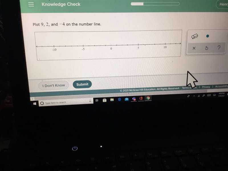 Plot 9, 2, and -4 on the number line PLS HELP BEEN ON THIS QUESTION FOR 3 HOURS-example-1