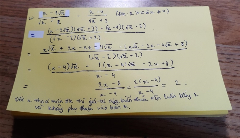 ) Chứng minh rằng giá trị của biểu thức ((x-2√x)÷(√x-2) ) - ((x-4)÷√x+2)) không ph-example-1