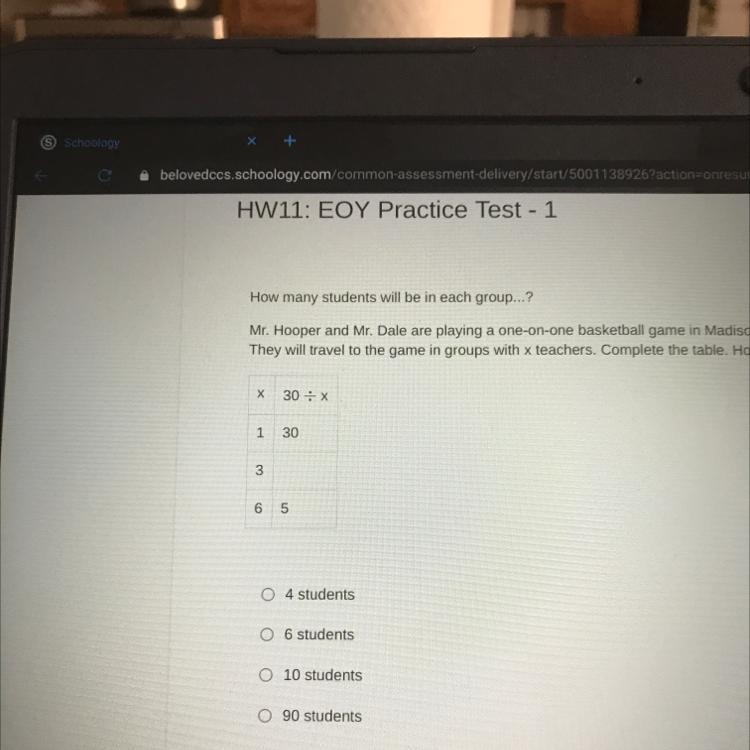 How many students will be in each group...? Mr. Hooper and Mr. Dale are playing a-example-1